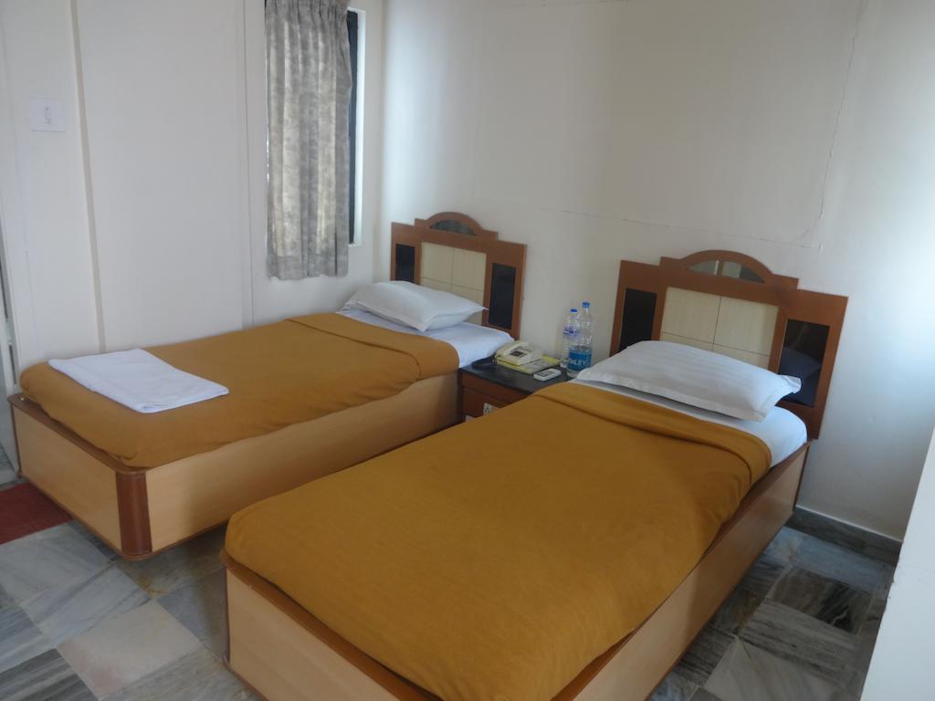 Hotel Vinayak 哥印拜陀 客房 照片